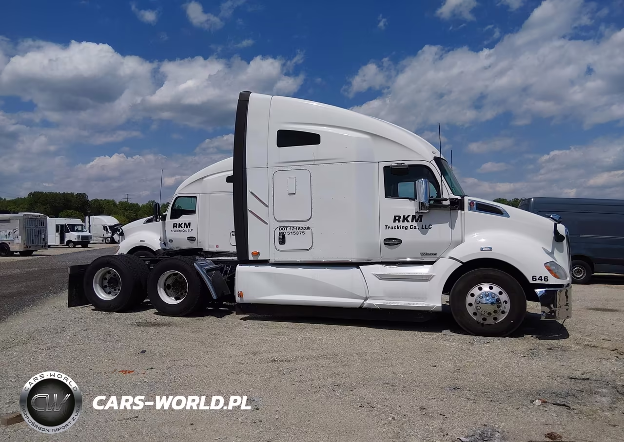 2020 Kenworth T680 VIN:1XKYDP9XXLJ308053 - 13