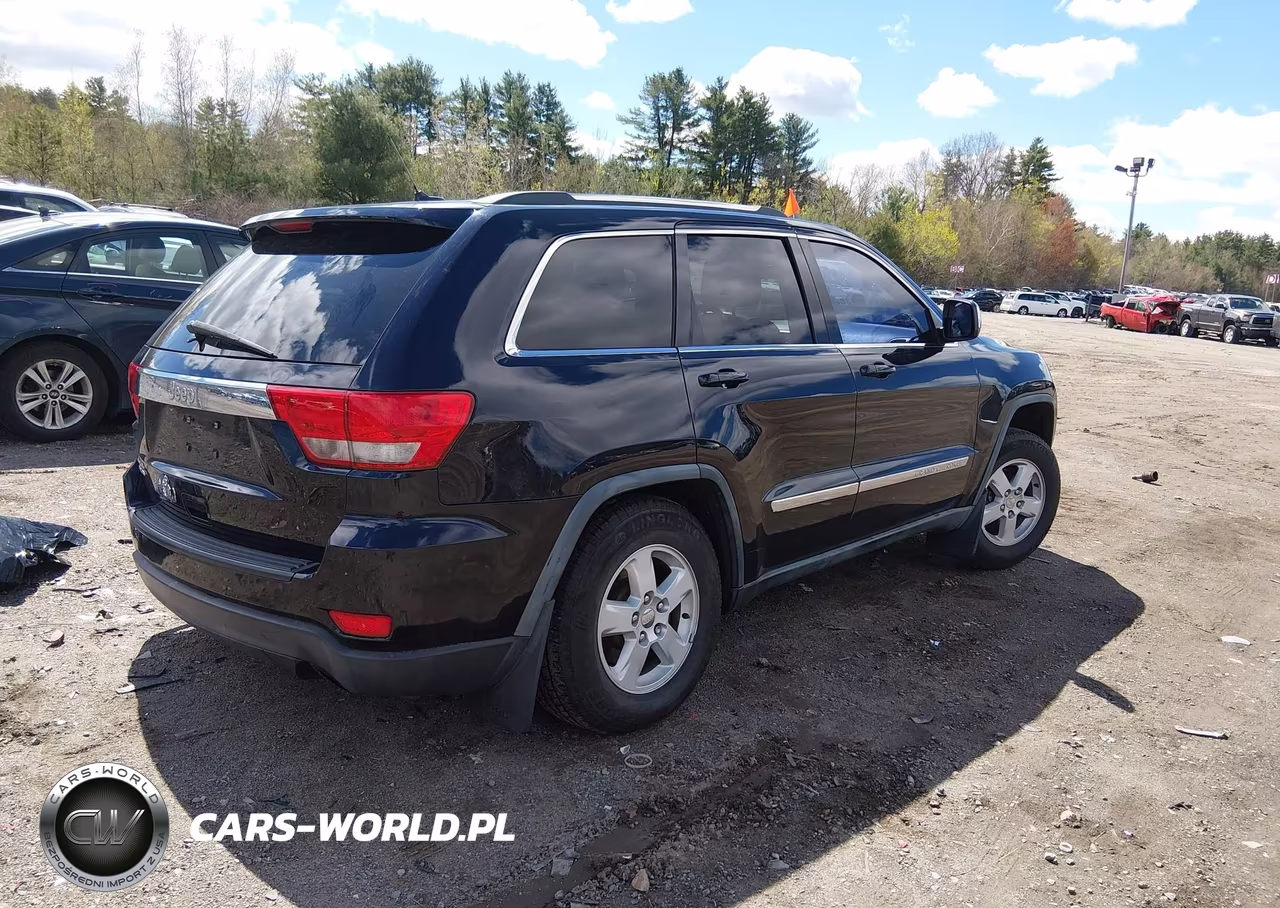 2011 Jeep Grand Cherokee Laredo VIN:1J4RR4GG5BC523291 - 4