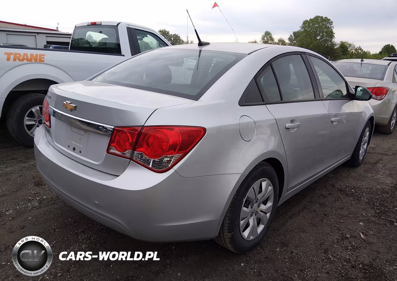 2014 Chevrolet Cruze Ls Auto VIN:1G1PA5SH8E7181514 - 4