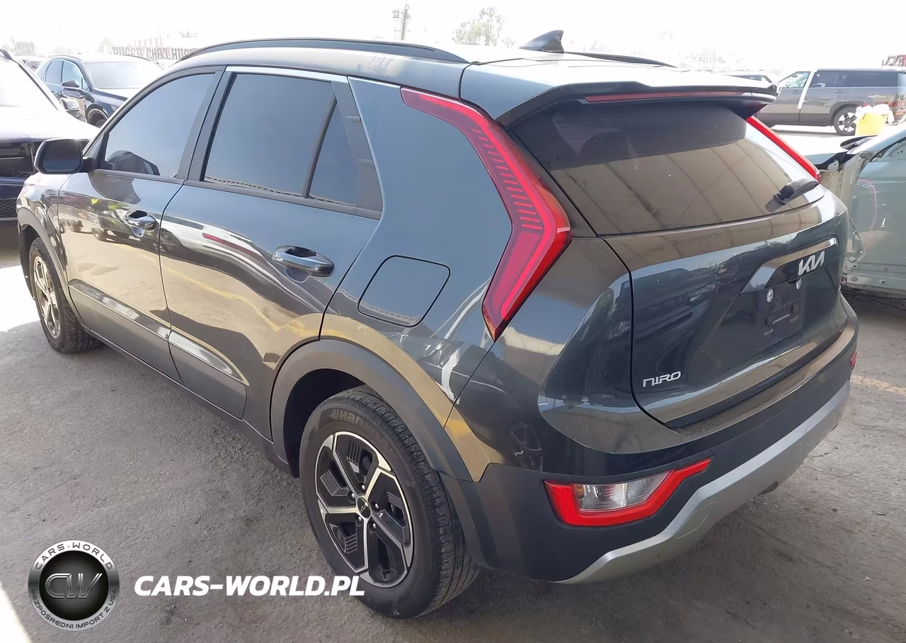 2024 Kia Niro Lx VIN:KNDCP3LE5R5156875 - 3