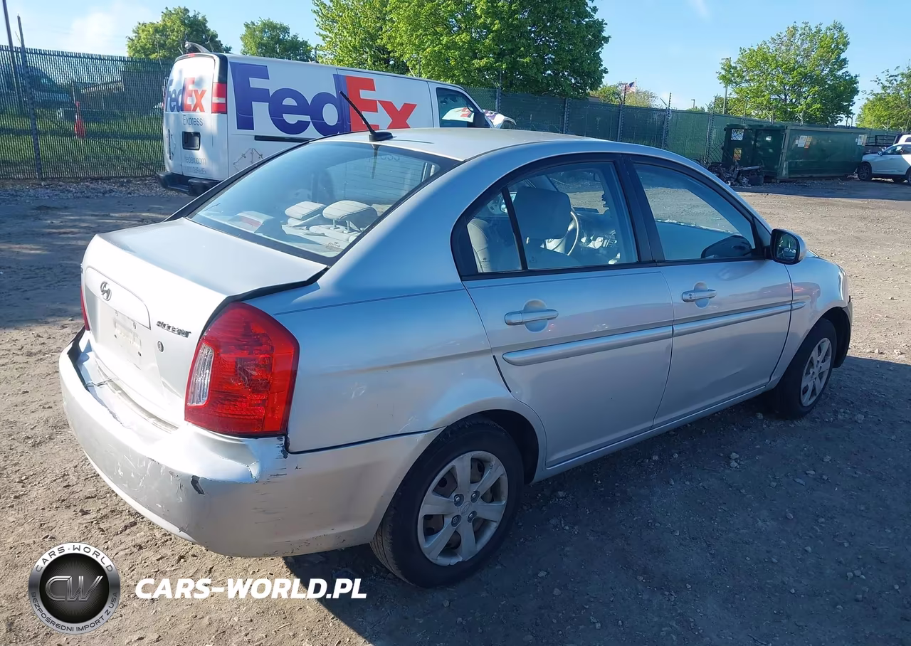 2010 Hyundai Accent Gls VIN:KMHCN4ACXAU518637 - 4