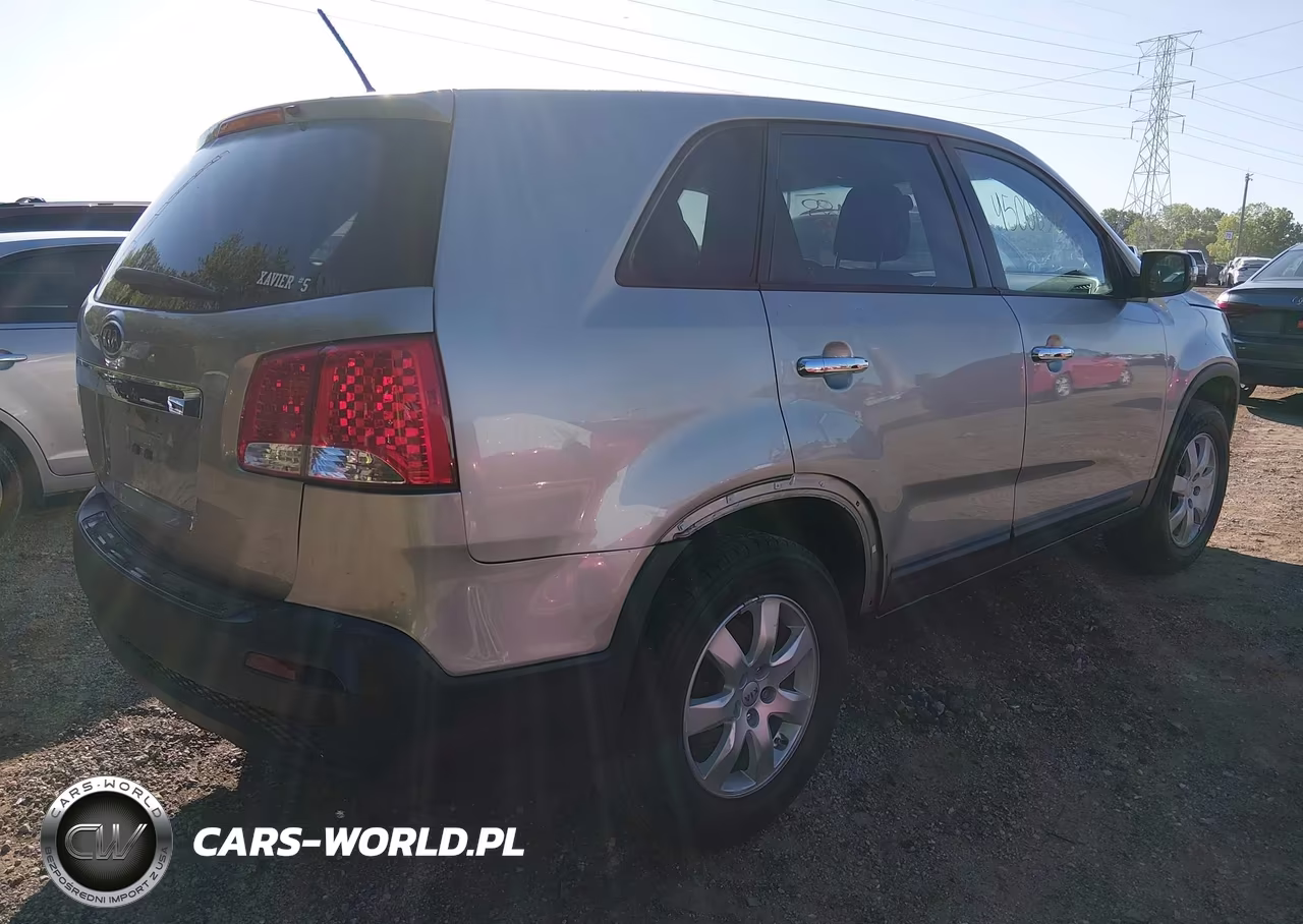 2013 Kia Sorento Lx VIN:5XYKT3A10DG345084 - 4