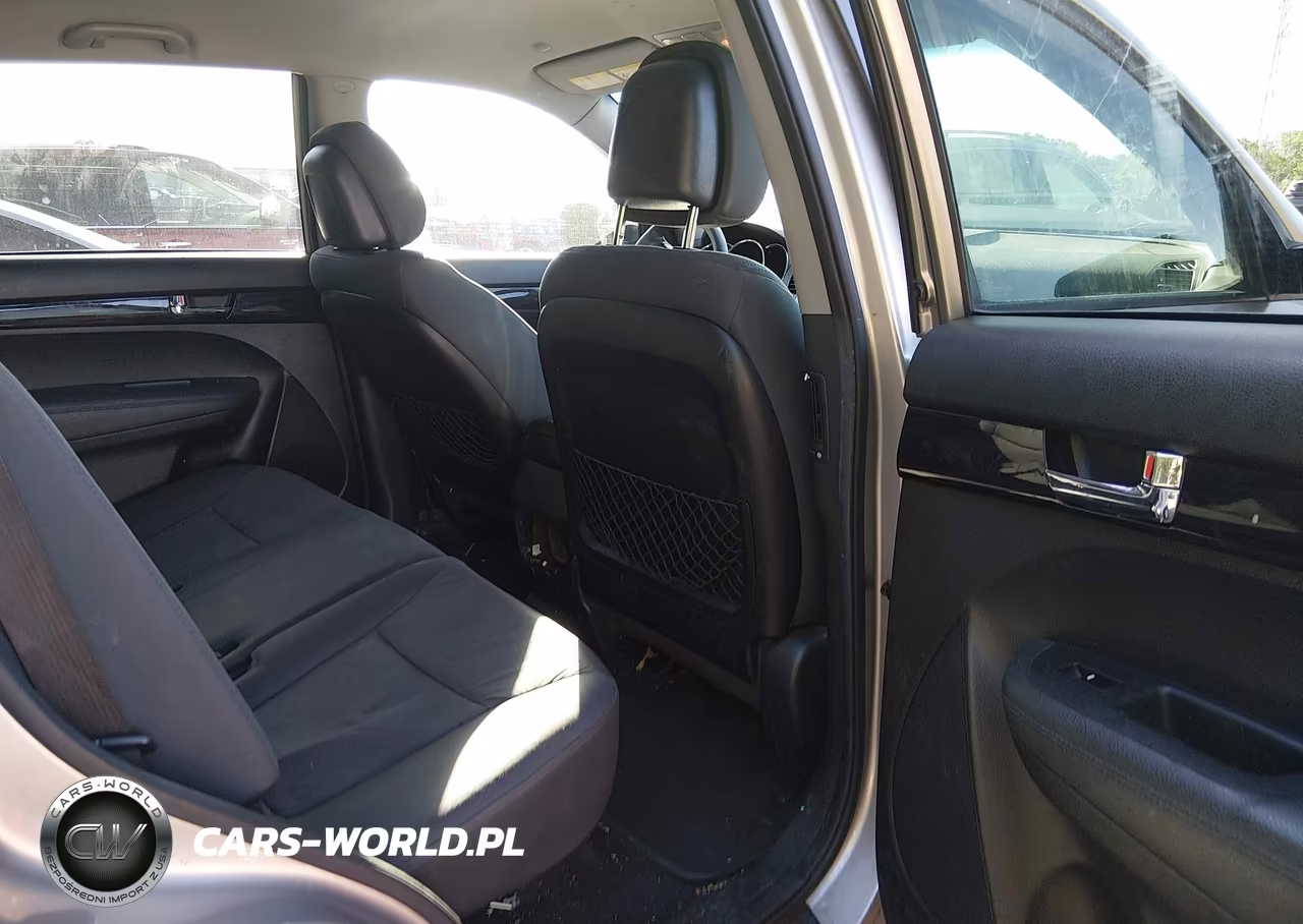 2013 Kia Sorento Lx VIN:5XYKT3A10DG345084 - 8