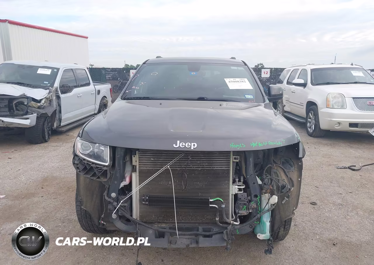 2015 Jeep Grand Cherokee Laredo VIN:1C4RJEAG7FC184809 - 13