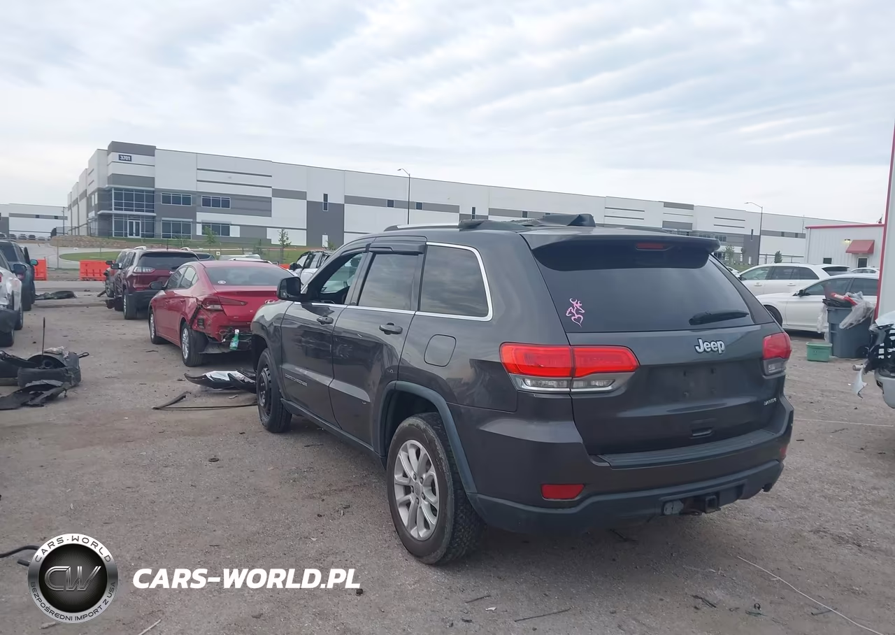 2015 Jeep Grand Cherokee Laredo VIN:1C4RJEAG7FC184809 - 3