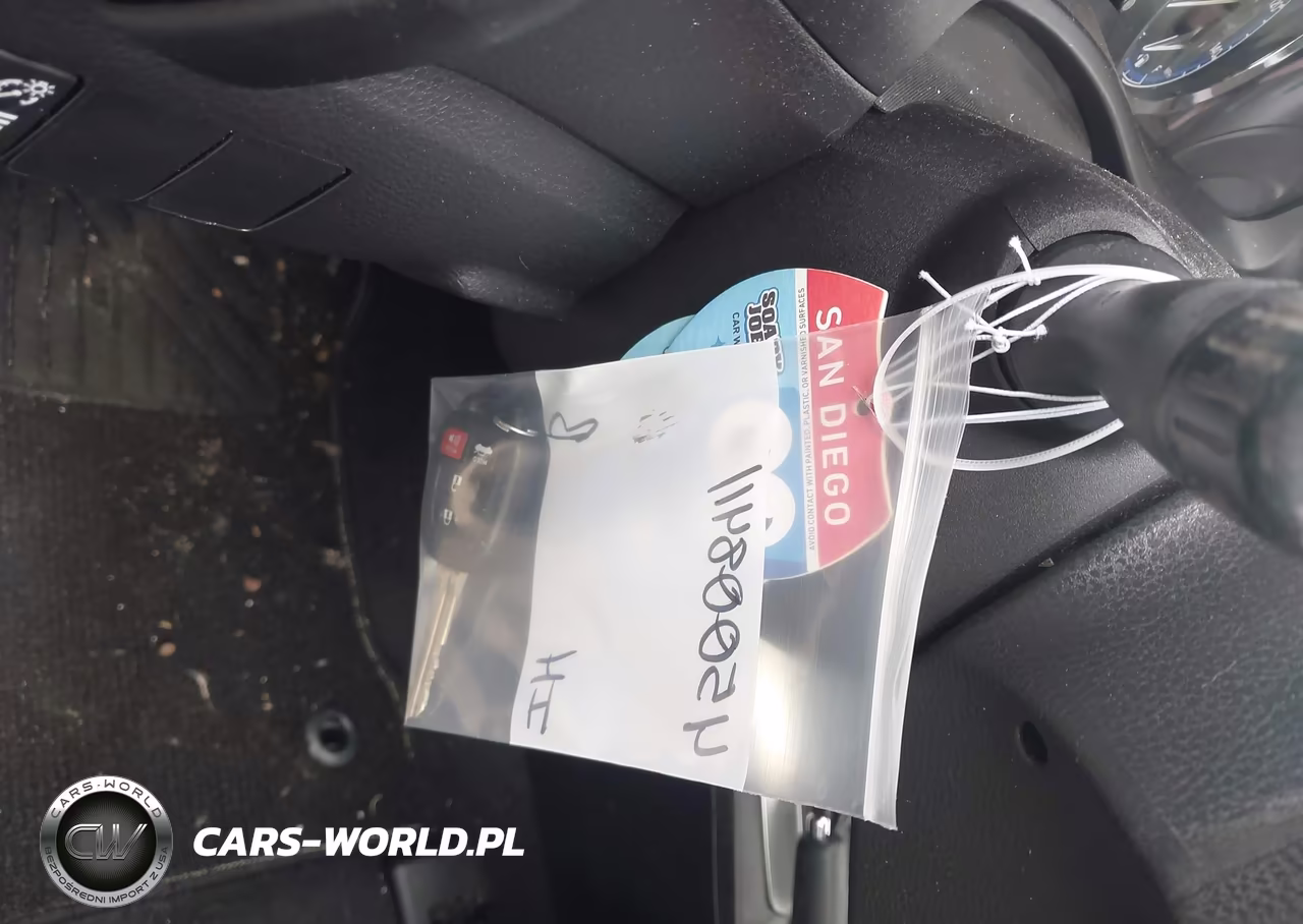 2018 Toyota Corolla Le VIN:5YFBURHE0JP764228 - 19