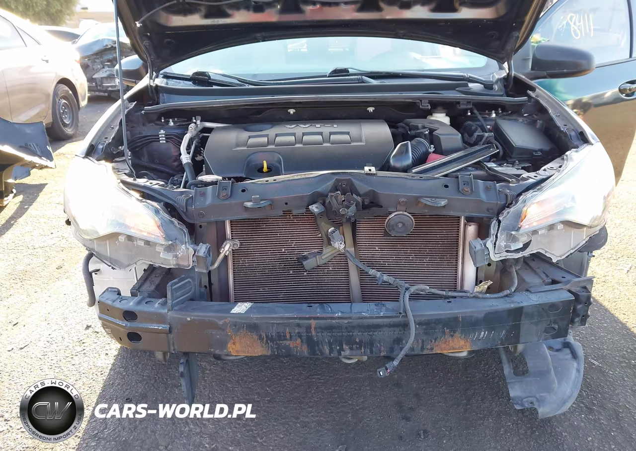 2018 Toyota Corolla Le VIN:5YFBURHE0JP764228 - 6