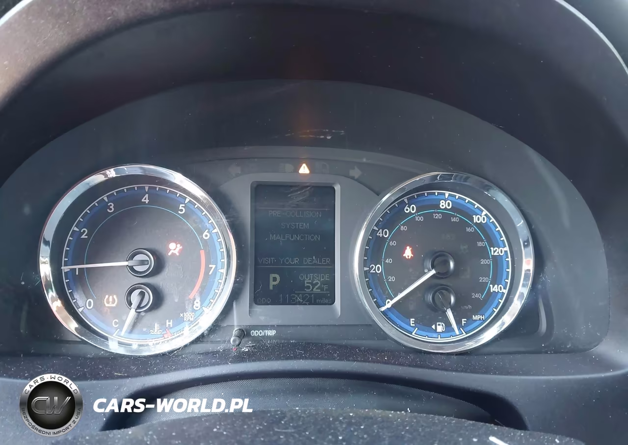2018 Toyota Corolla Le VIN:5YFBURHE0JP764228 - 7