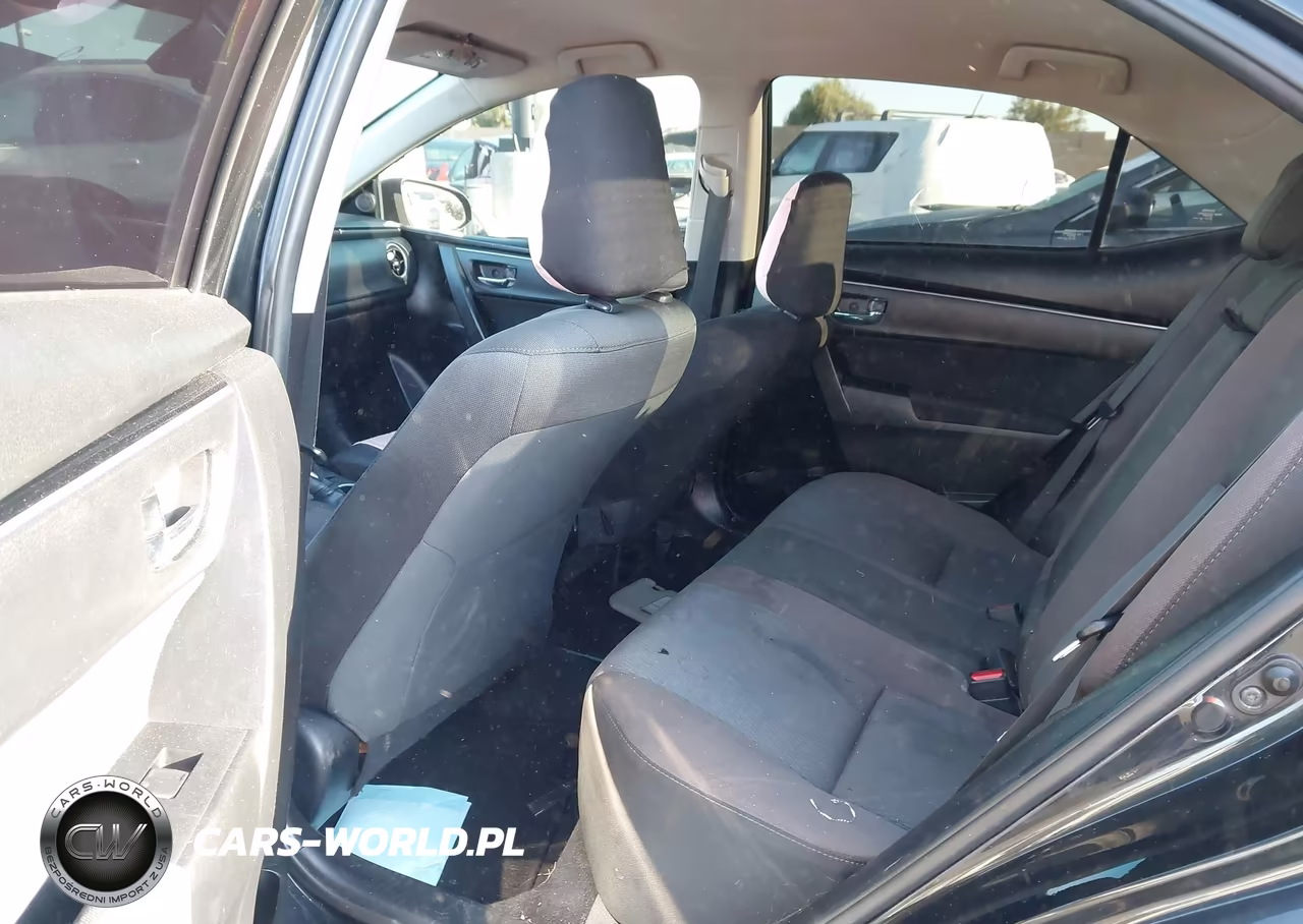 2018 Toyota Corolla Le VIN:5YFBURHE0JP764228 - 8