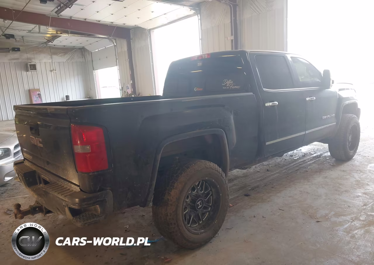 2015 GMC Sierra 2500Hd Denali VIN:1GT120E8XFF592591 - 4