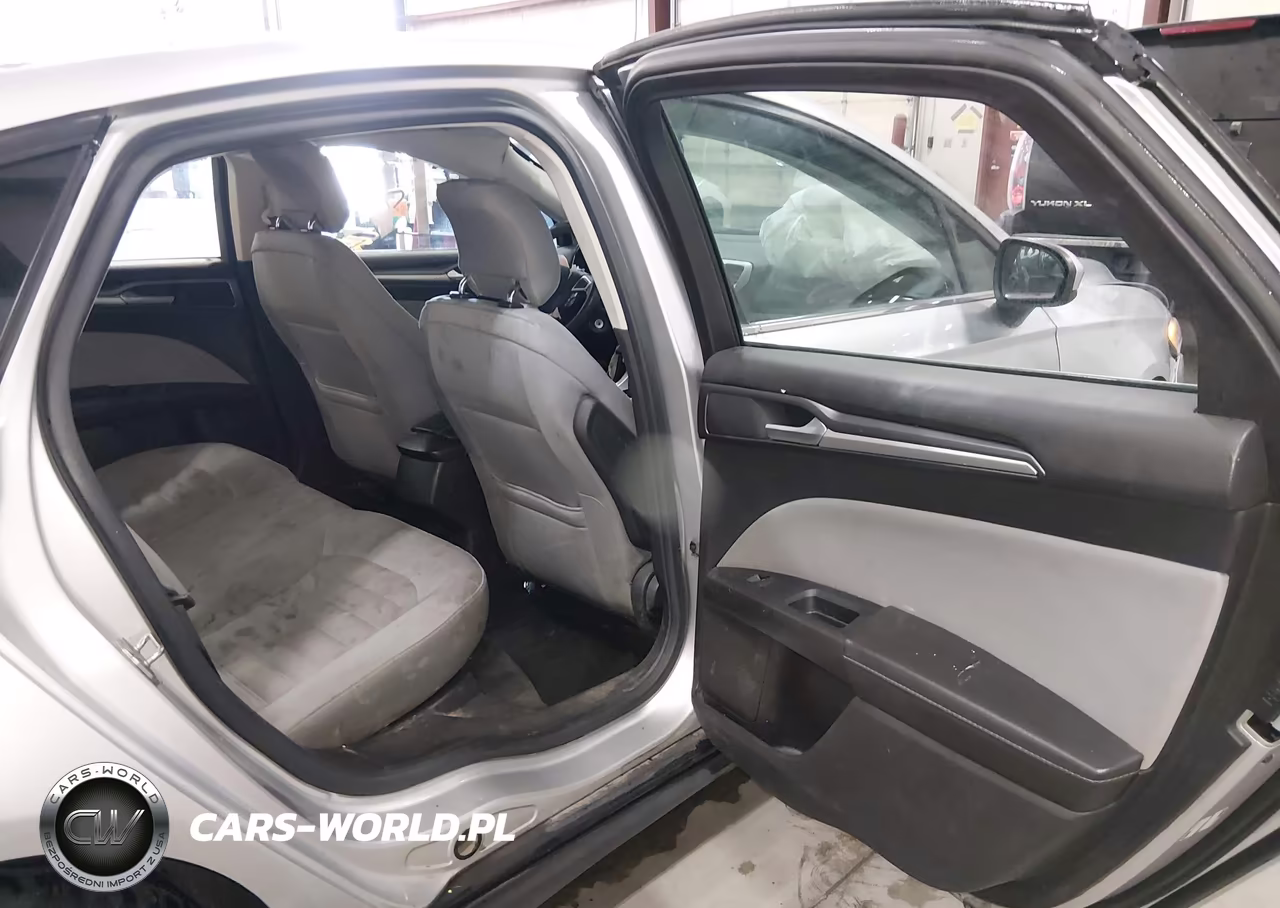2014 Ford Fusion S VIN:3FA6P0G74ER208534 - 8
