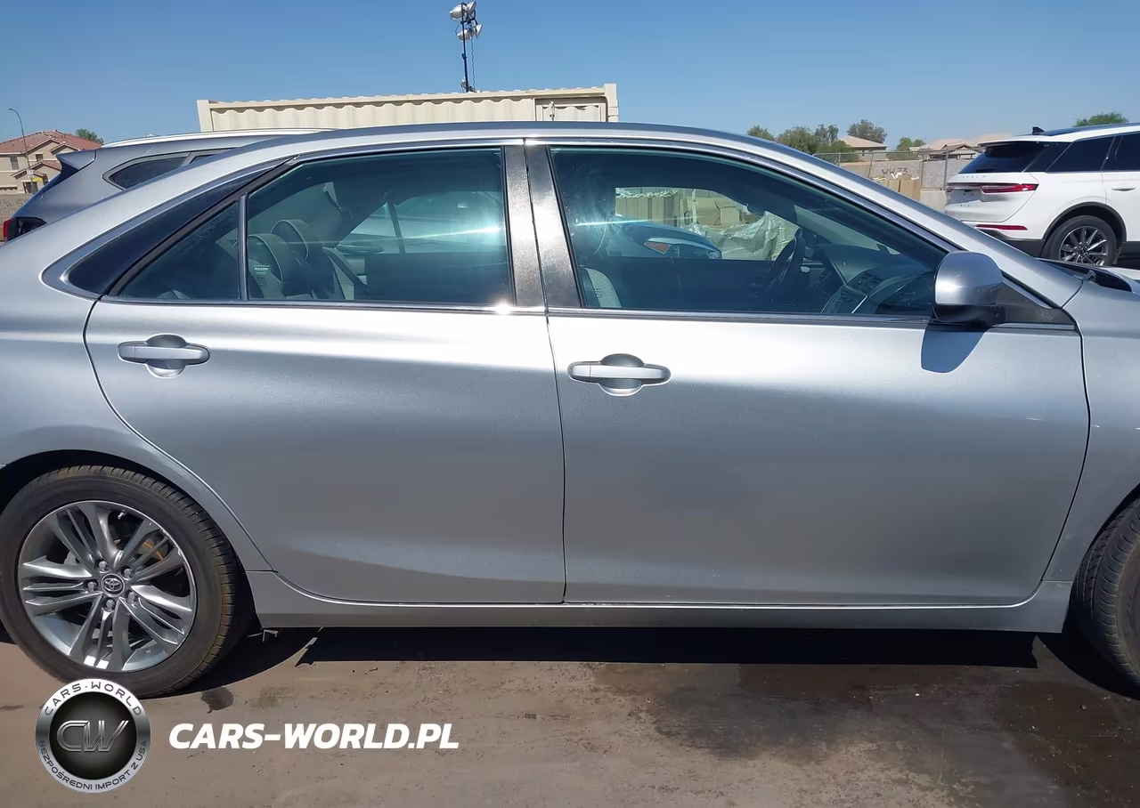 2016 Toyota Camry Se VIN:4T1BF1FK9GU118875 - 13