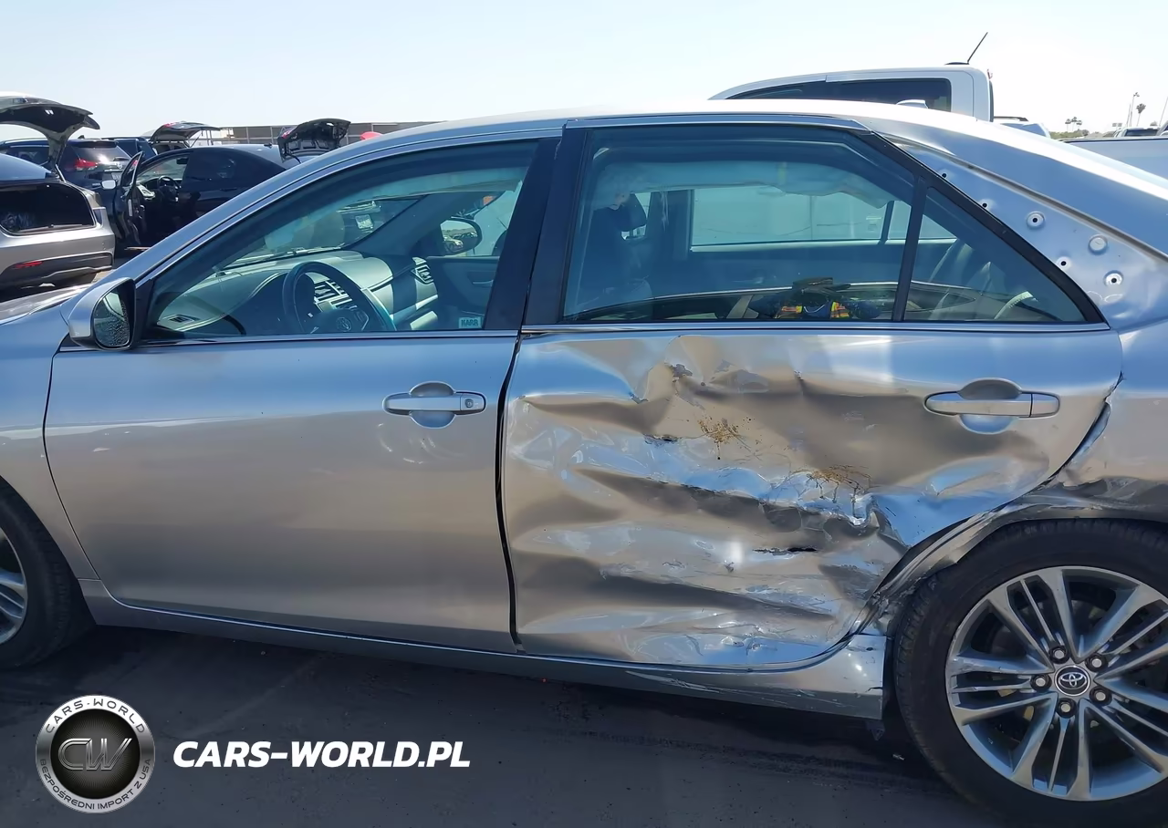 2016 Toyota Camry Se VIN:4T1BF1FK9GU118875 - 14