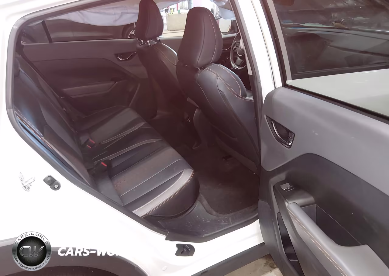 2024 Subaru Crosstrek Limited VIN:4S4GUHM62R3778744 - 8