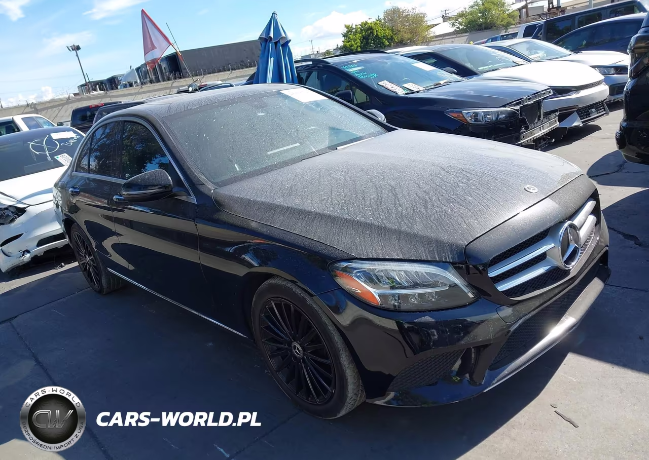 2020 Mercedes-Benz C 300 – zdjęcie 1 z 18