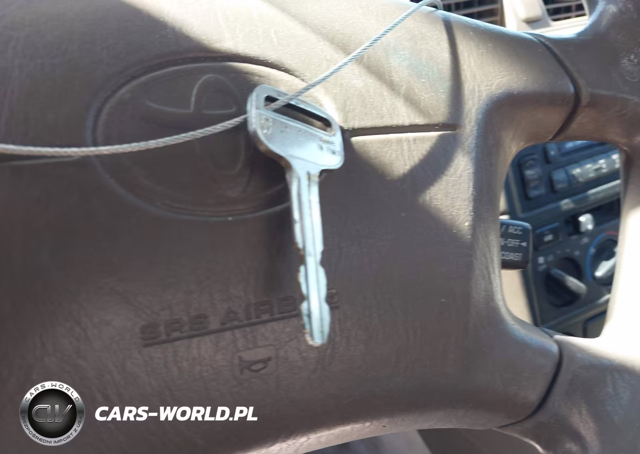 1999 Toyota Camry Le VIN:JT2BG22K1X0368981 - 11
