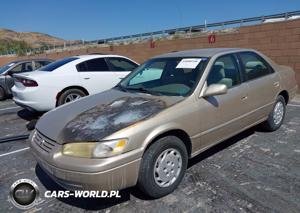 1999 Toyota Camry Le VIN:JT2BG22K1X0368981 - 2