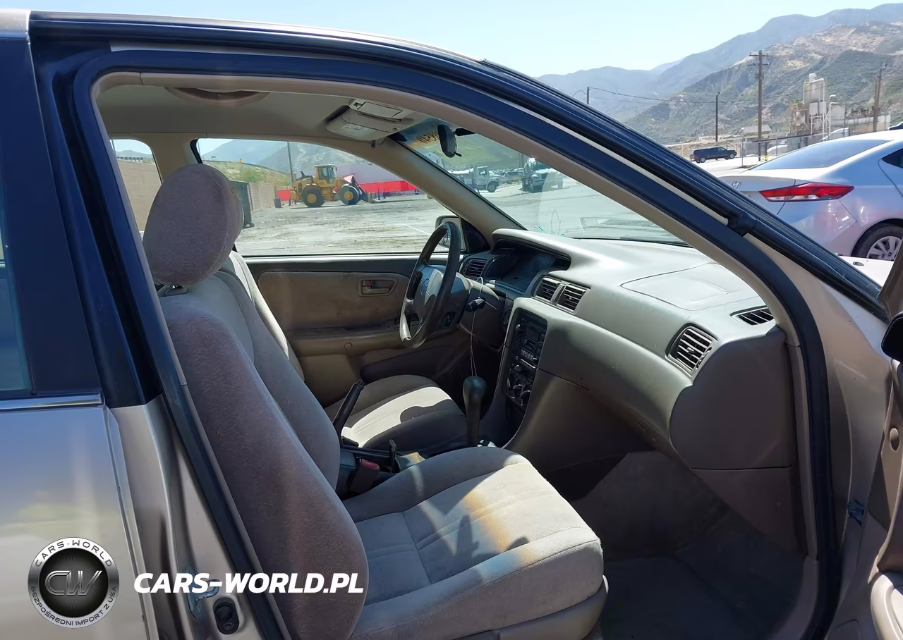 1999 Toyota Camry Le VIN:JT2BG22K1X0368981 - 5