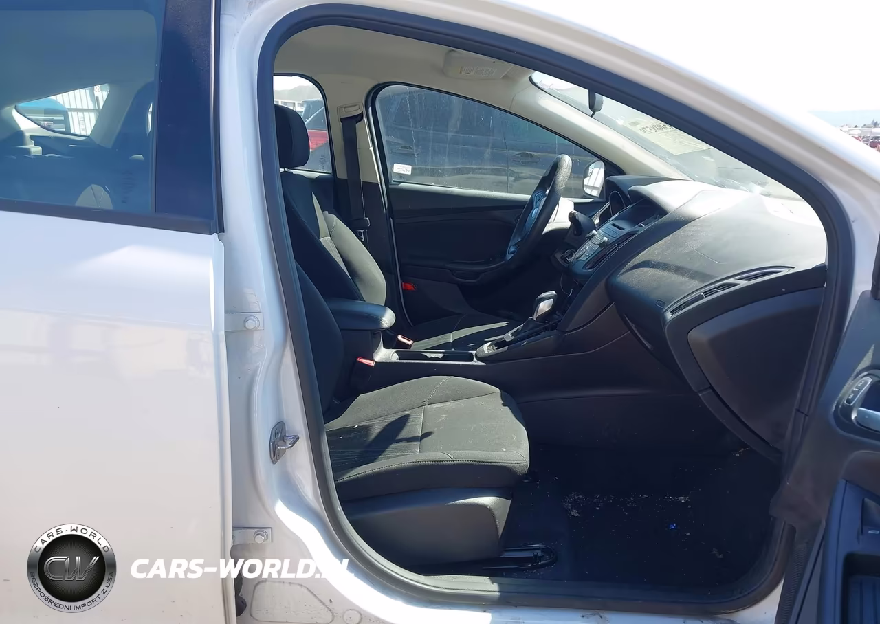 2015 Ford Focus Se VIN:1FADP3K25FL300840 - 5