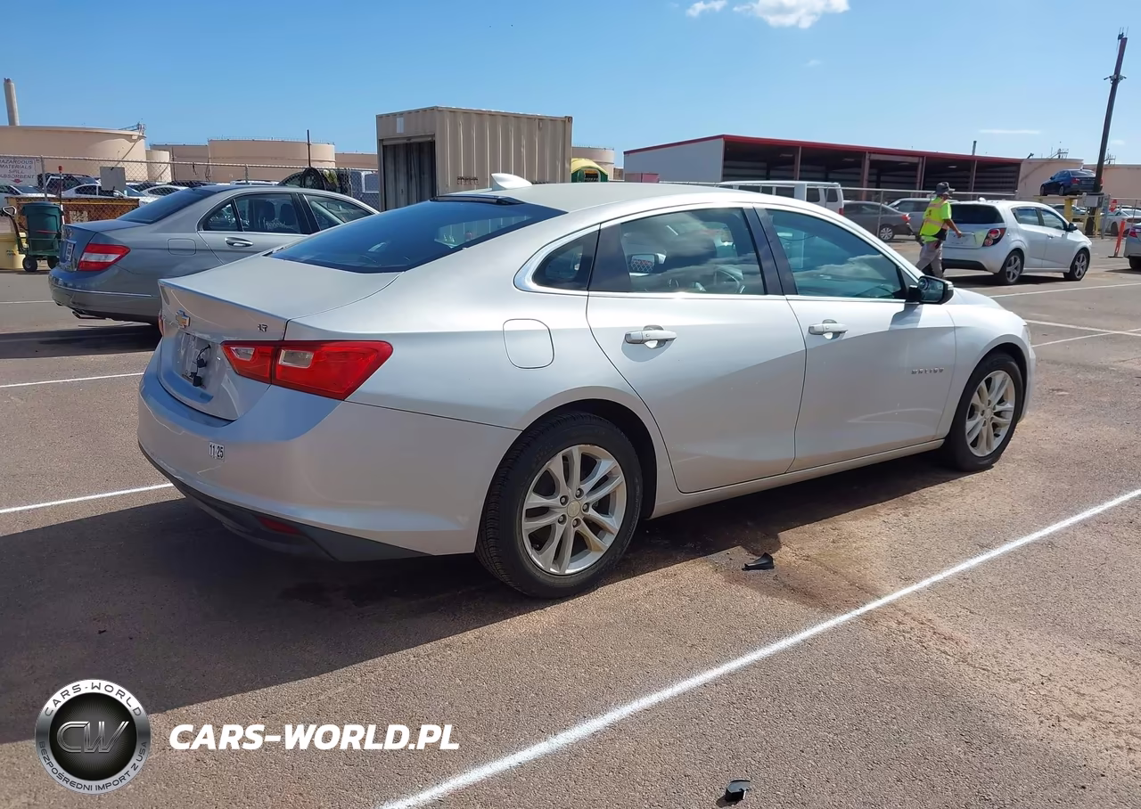 2017 Chevrolet Malibu 1Lt VIN:1G1ZE5ST5HF137112 - 4