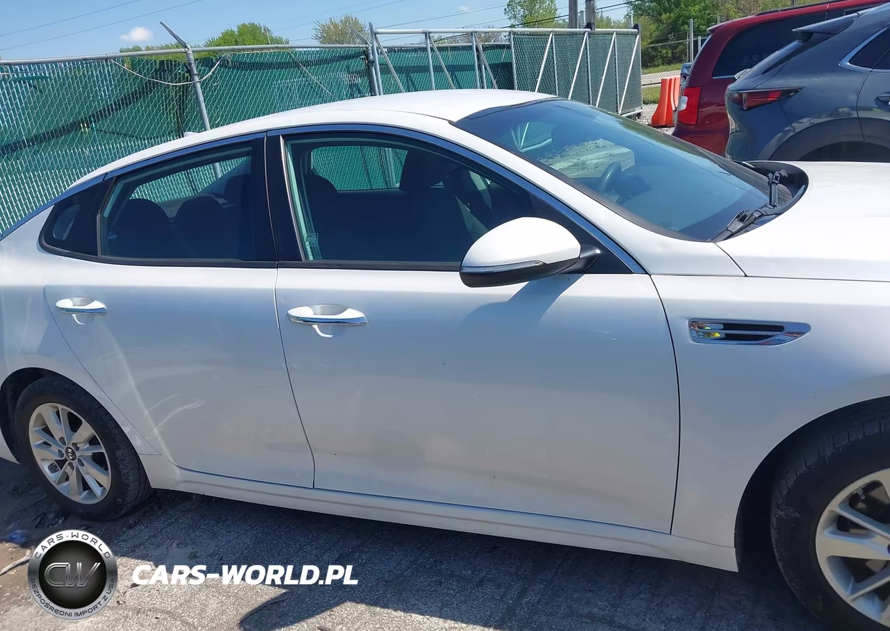 2017 Kia Optima Lx VIN:KNAGT4L30H5177405 - 13