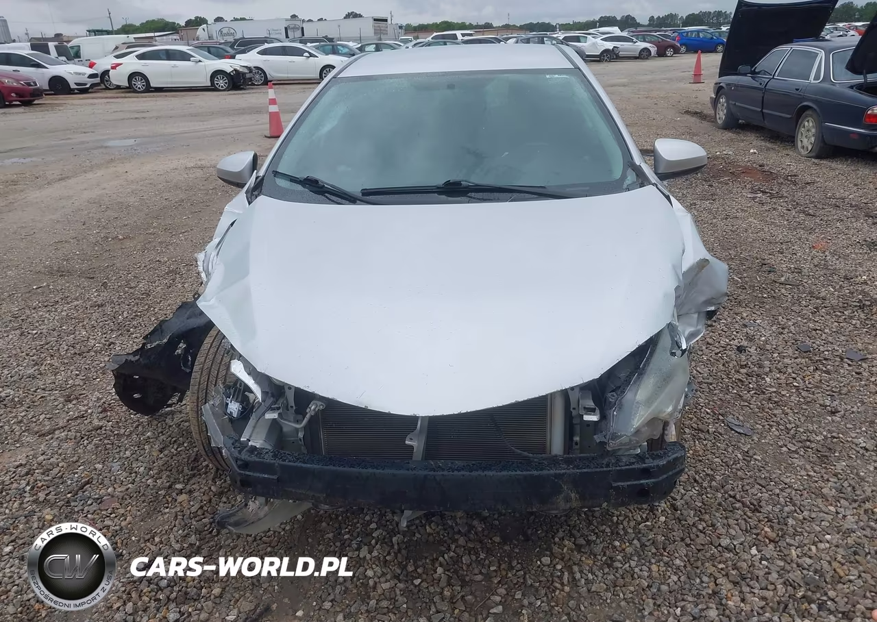 2015 Toyota Corolla L VIN:2T1BURHE2FC436591 - 12