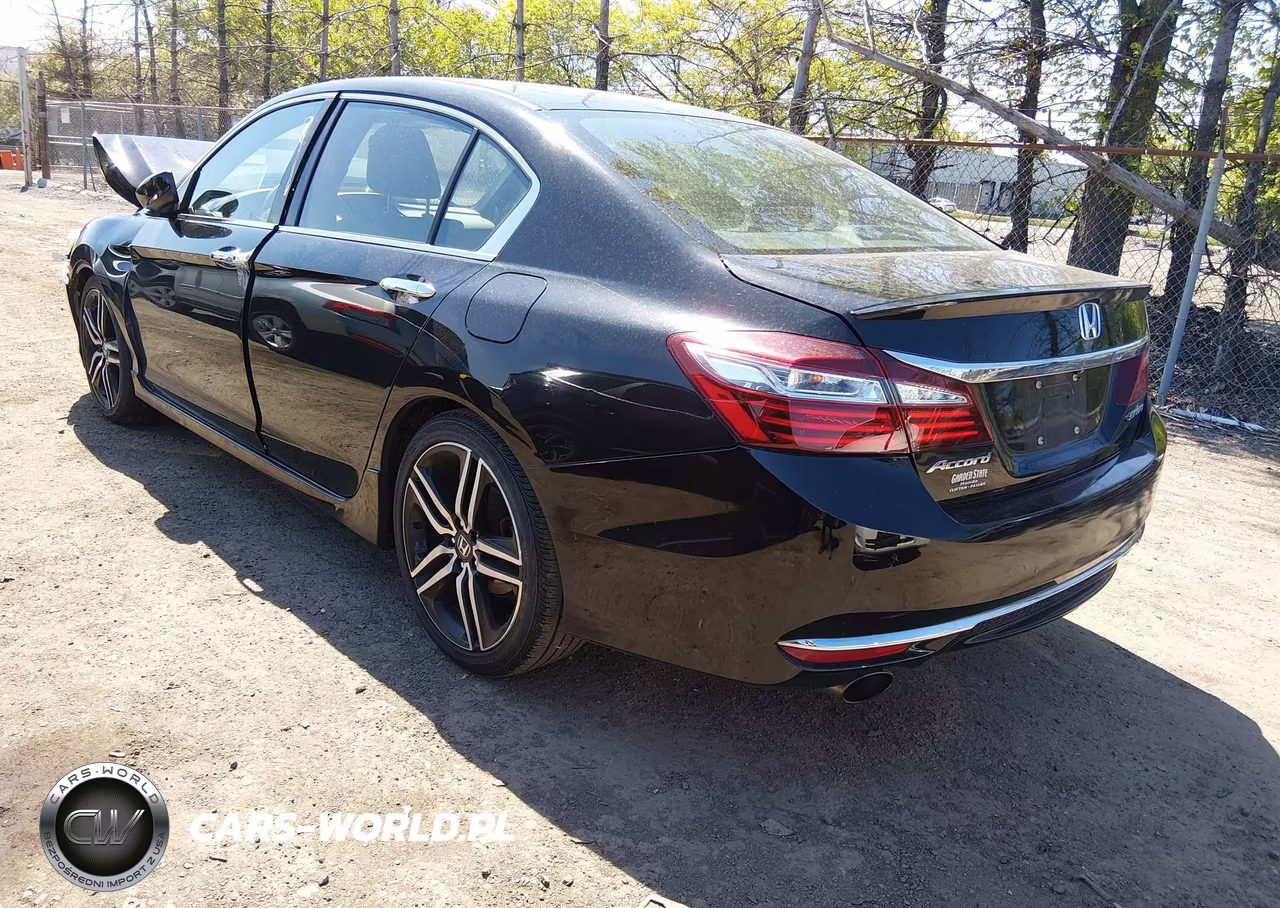 2017 Honda Accord Sport VIN:1HGCR2F54HA186862 - 3
