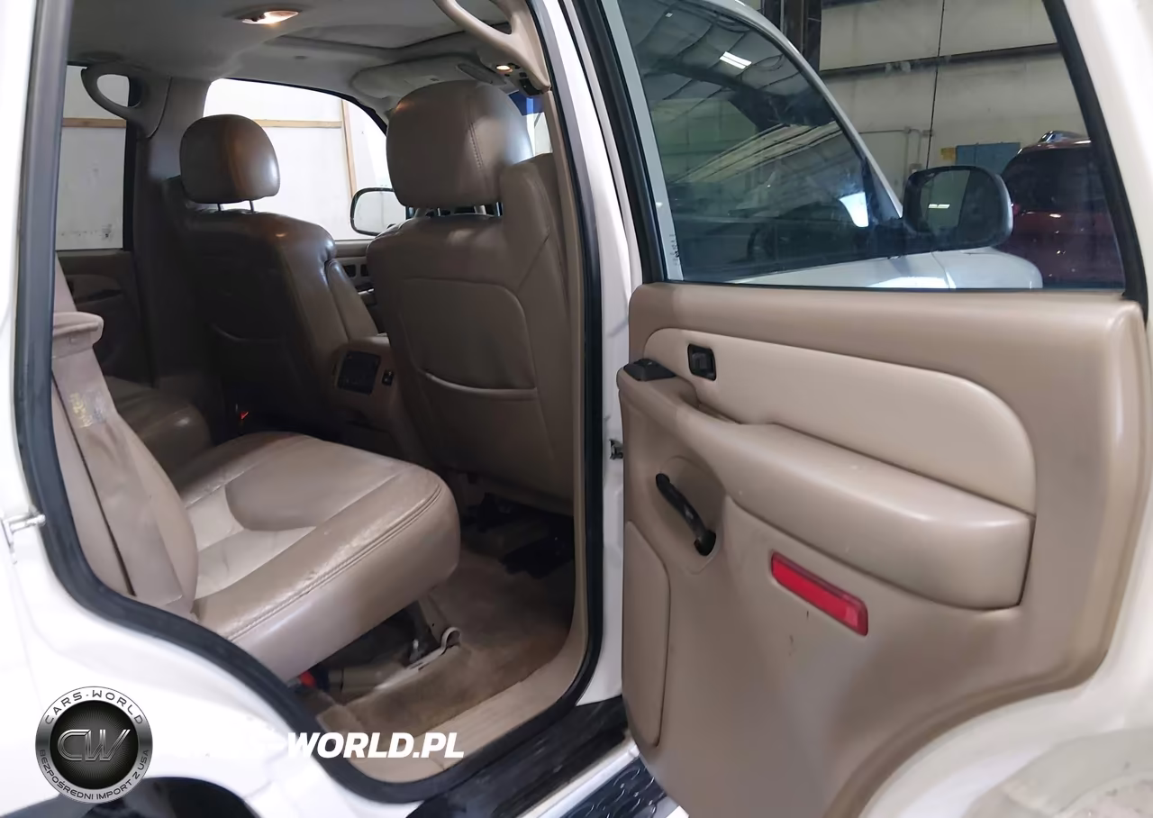 2004 GMC Yukon Denali VIN:1GKEK63U34J250225 - 8