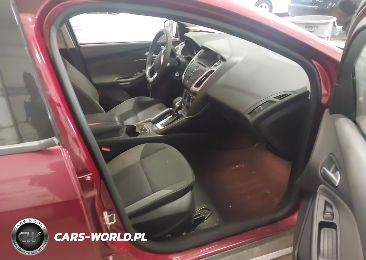 2014 Ford Focus Se VIN:1FADP3F20EL209743 - 5