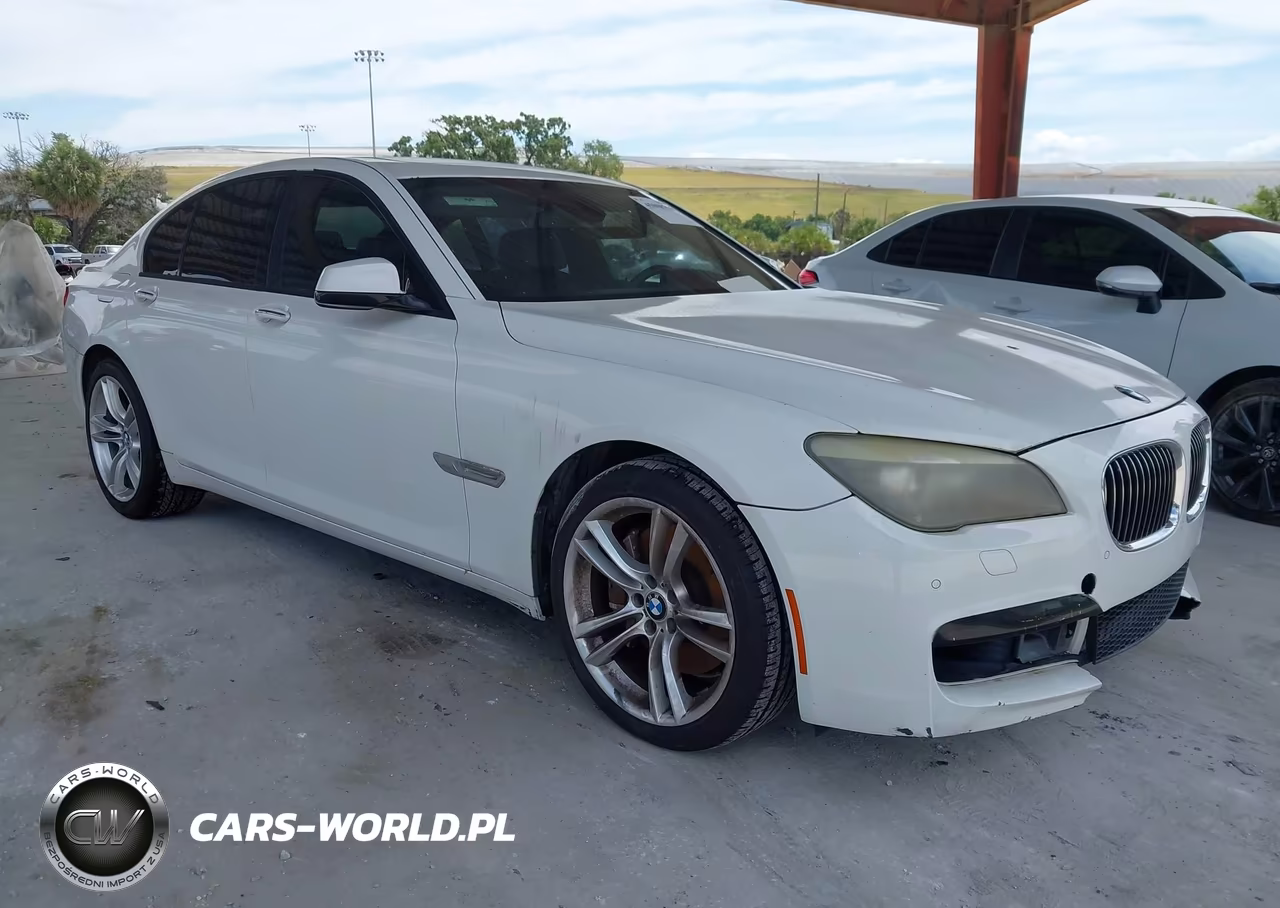 2012 BMW 750I
