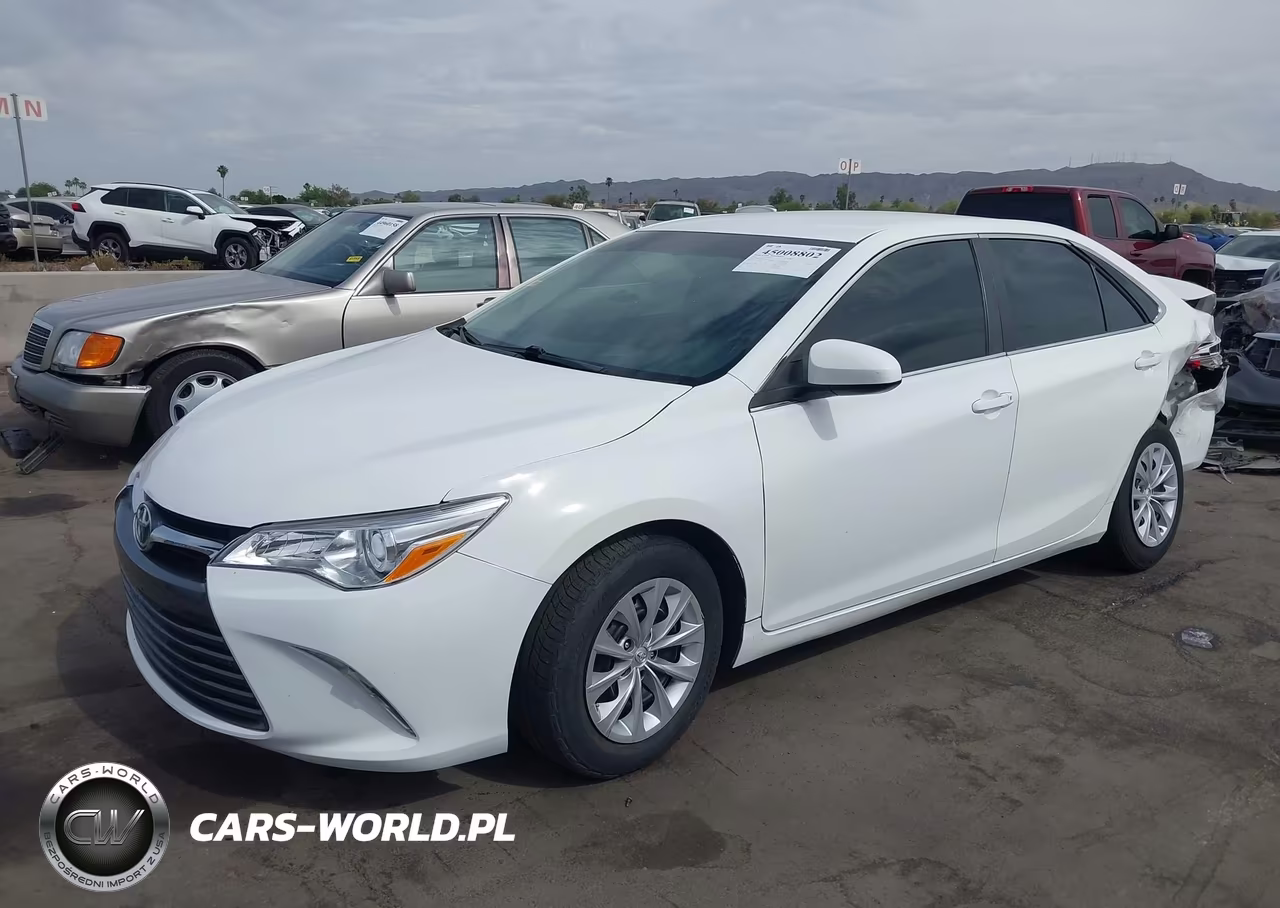 2016 Toyota Camry Le VIN:4T1BF1FK2GU526957 - 2