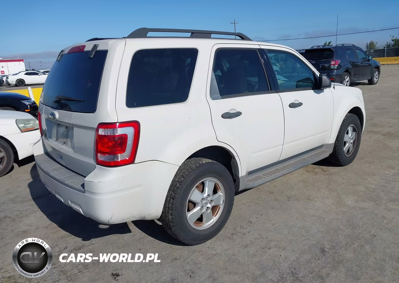 2012 Ford Escape Xlt VIN:1FMCU0D79CKB05682 - 4