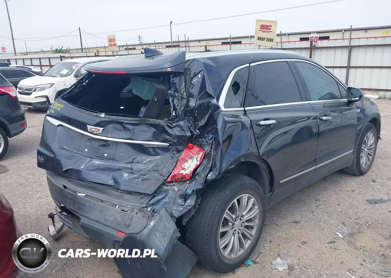 2017 Cadillac Xt5 Luxury VIN:1GYKNBRS3HZ215058 - 4
