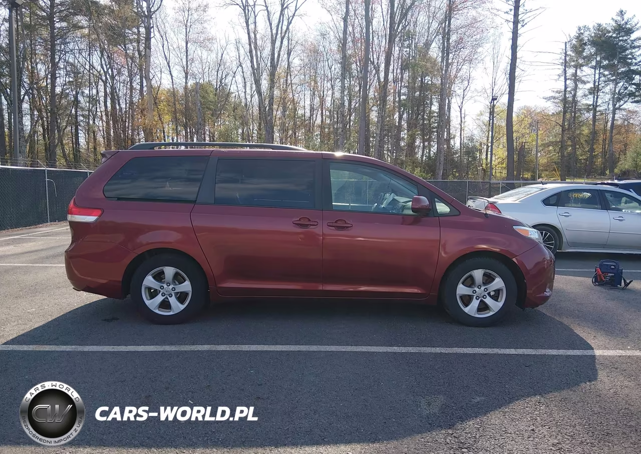 2012 Toyota Sienna Le V6 8 Passenger VIN:5TDKK3DC7CS177896 - 13