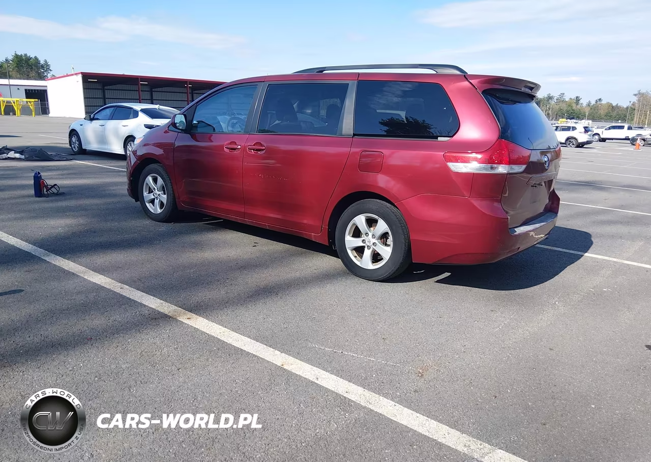 2012 Toyota Sienna Le V6 8 Passenger VIN:5TDKK3DC7CS177896 - 3