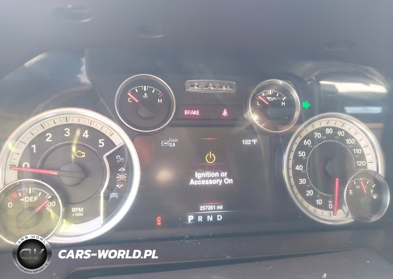 2016 Ram 3500 Laramie VIN:3C63RRJLXGG117369 - 6