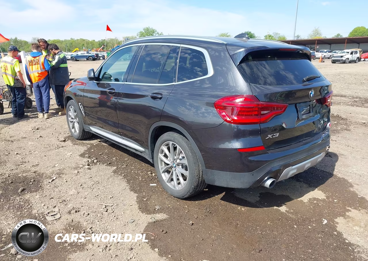 2019 BMW X3 xDrive30I VIN:5UXTR9C5XKLP87800 - 3