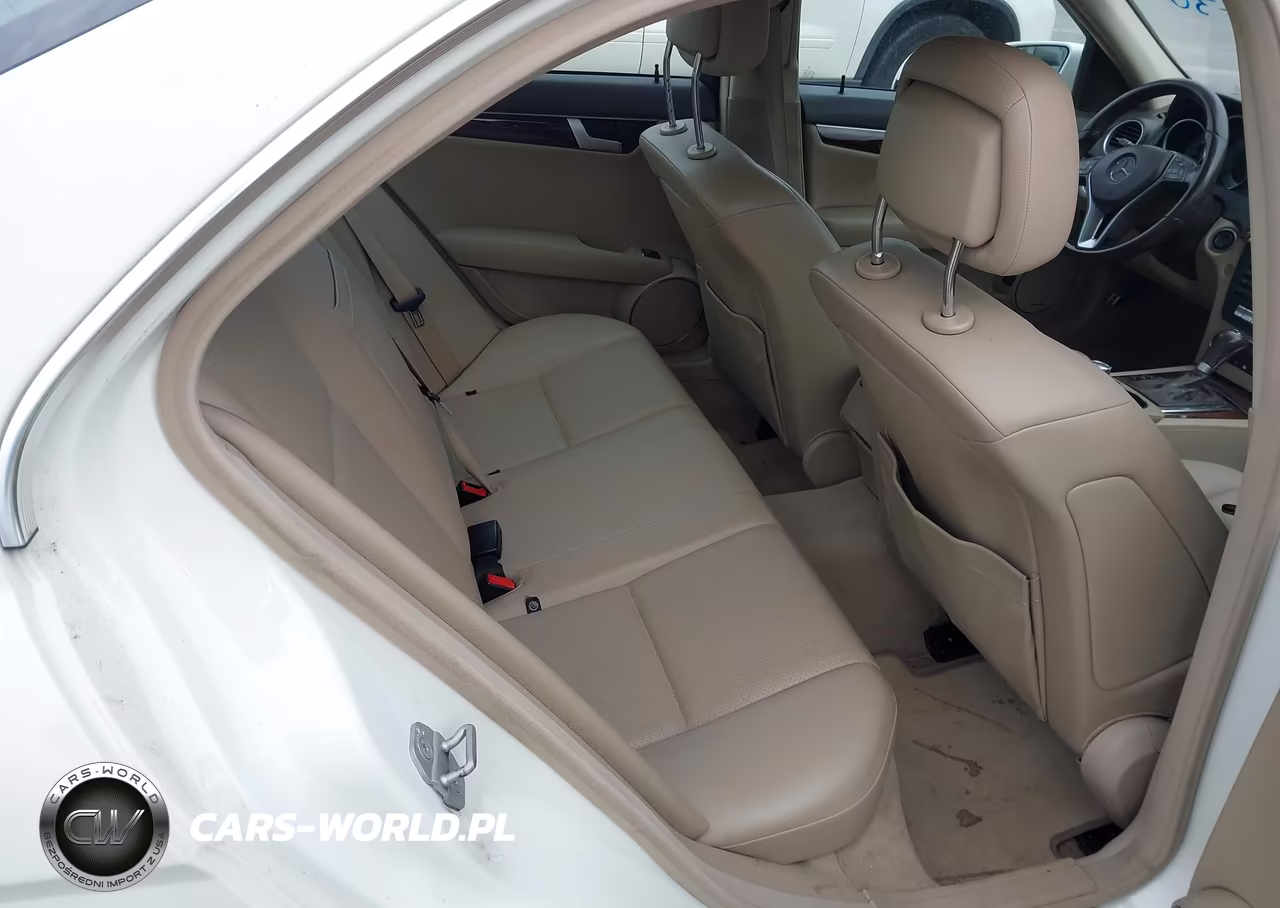 2012 Mercedes-Benz C 300 Sport 4Matic VIN:WDDGF8BB2CA647255 - 8
