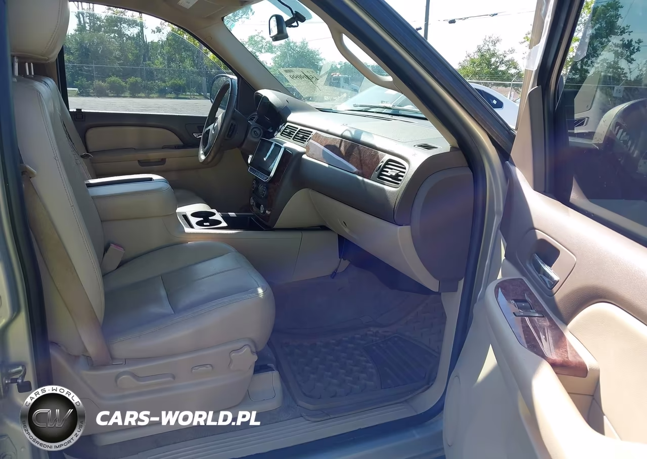 2009 Chevrolet Tahoe Lt1 VIN:1GNEC23319R302041 - 5