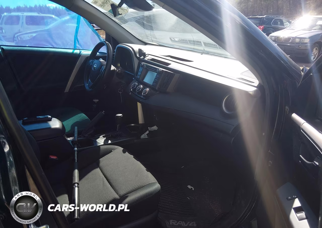 2018 Toyota Rav4 Le VIN:JTMBFREV1JJ257986 - 5