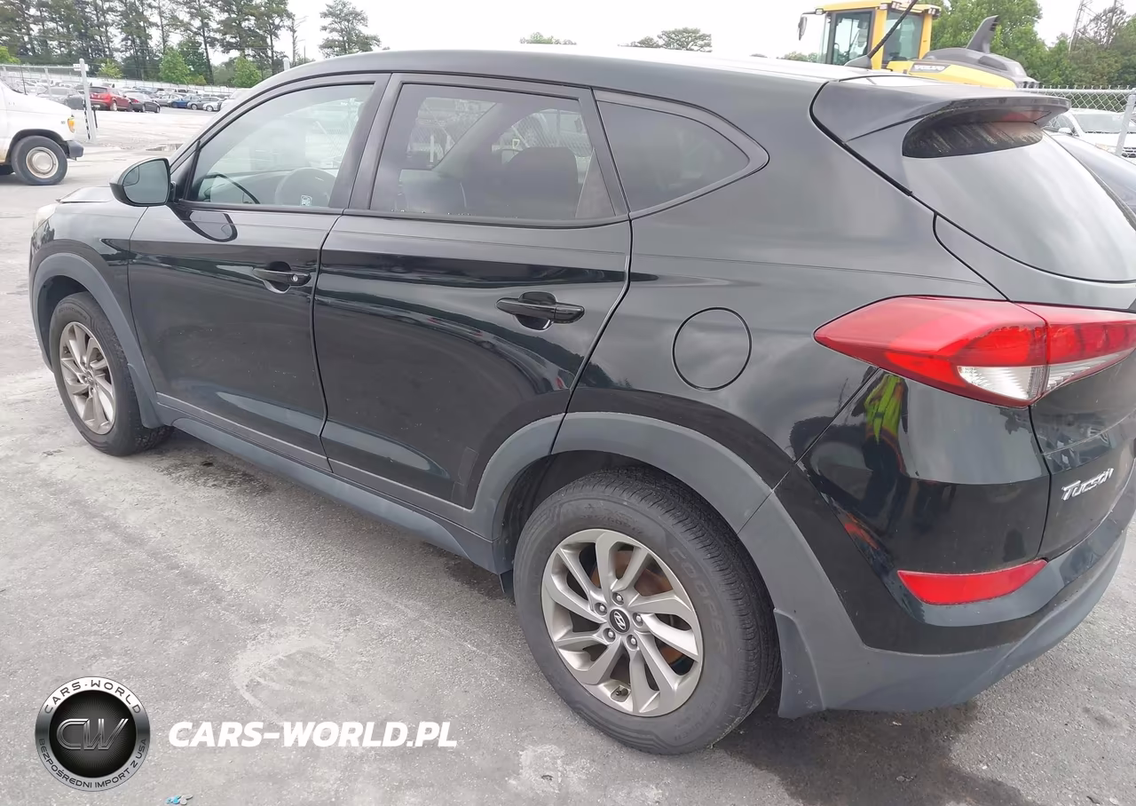2018 Hyundai Tucson Se VIN:KM8J23A41JU676657 - 3