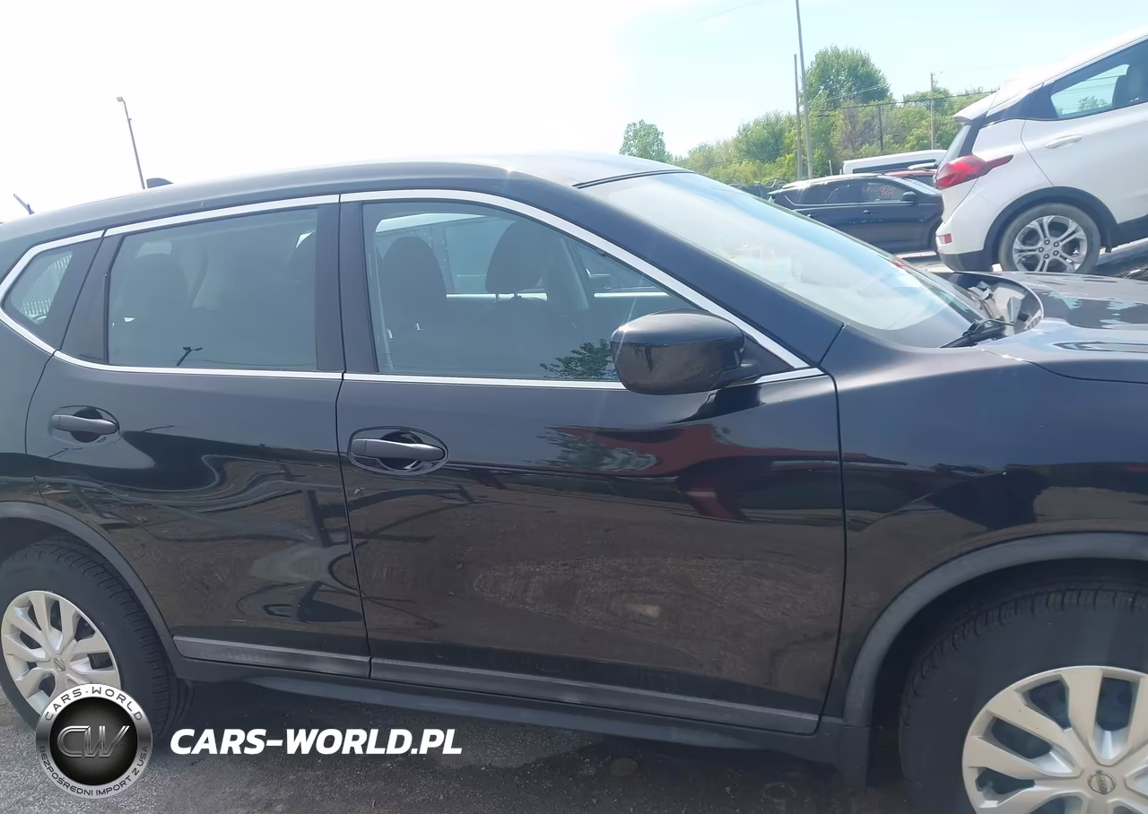 2018 Nissan Rogue S VIN:KNMAT2MV8JP595248 - 13