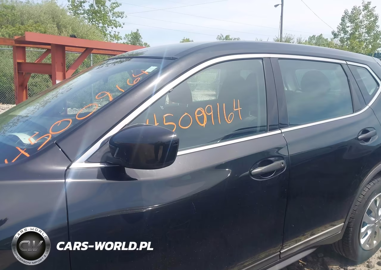 2018 Nissan Rogue S VIN:KNMAT2MV8JP595248 - 14