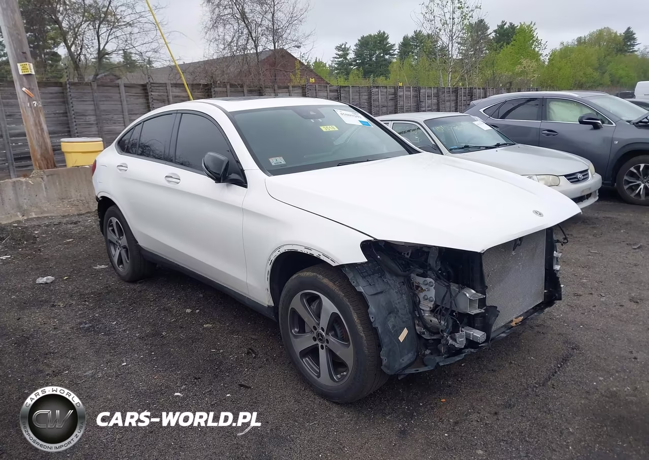 2023 Mercedes-Benz Glc 300 4Matic Coupe – zdjęcie 1 z 18
