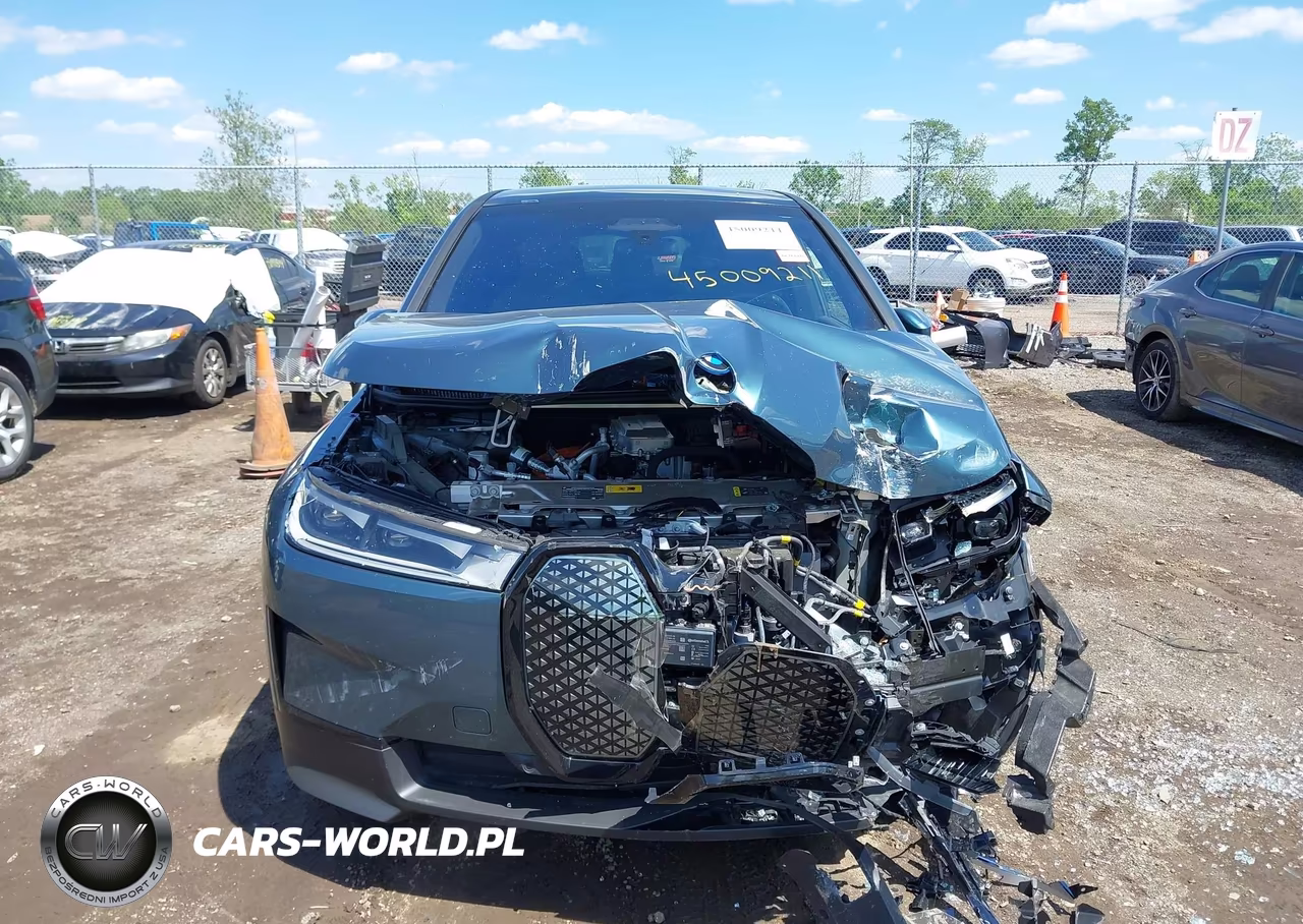 2025 BMW Ix xDrive50 VIN:WB523CF03SCU09700 - 13