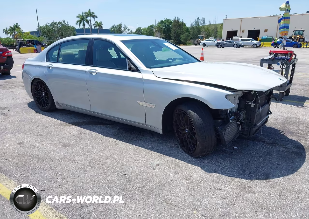 2013 BMW 750Li