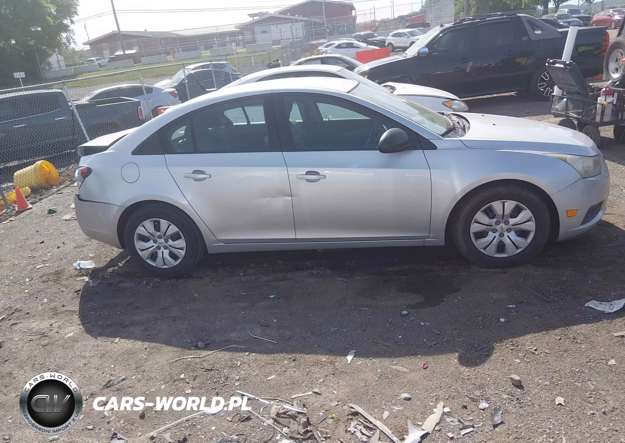 2014 Chevrolet Cruze Ls Auto VIN:1G1PA5SH7E7150352 - 14