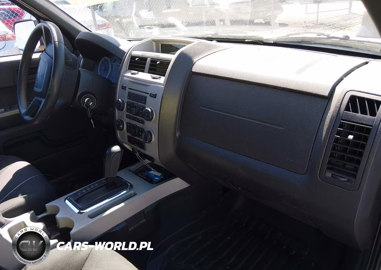 2008 Ford Escape Xlt VIN:1FMCU93128KC92482 - 5