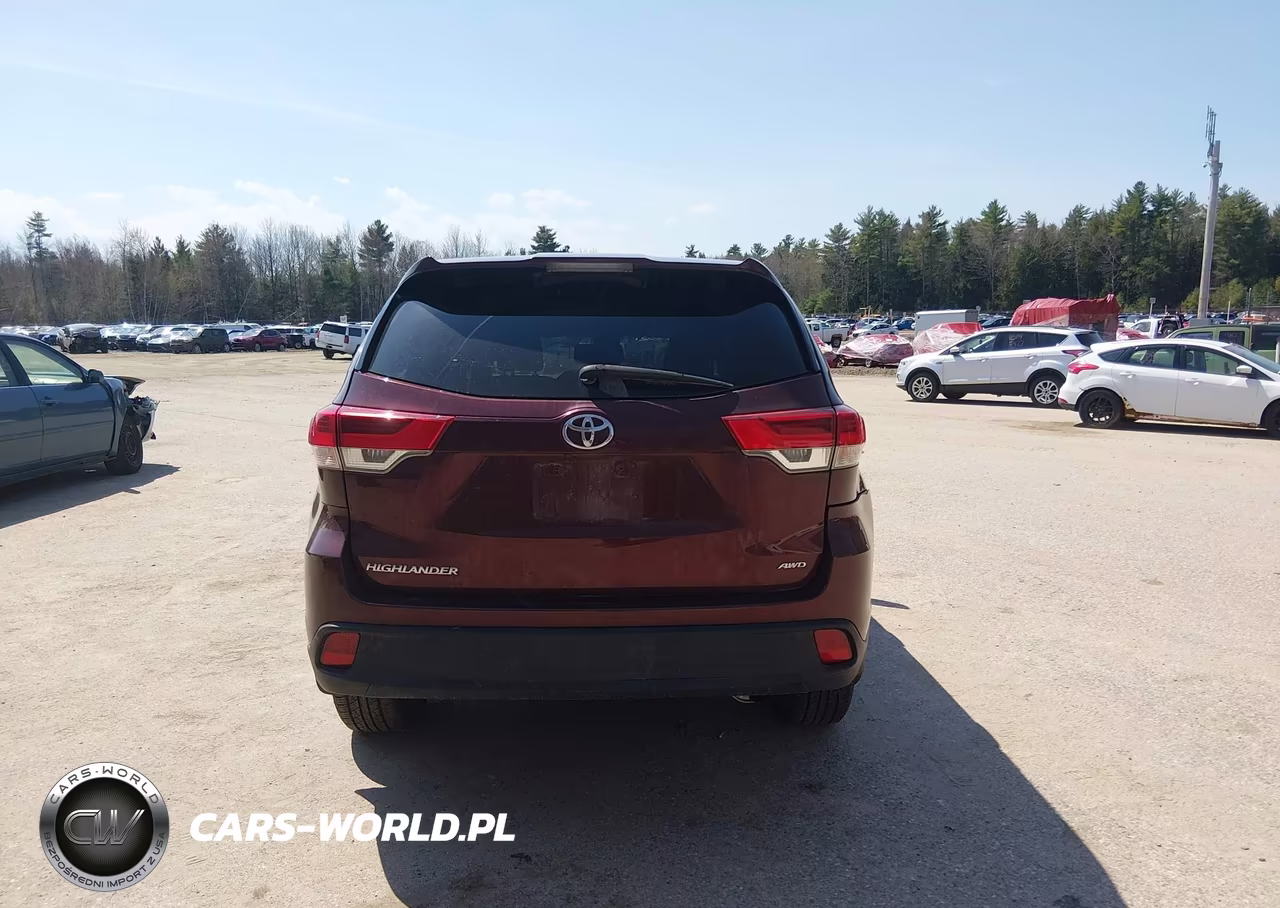2019 Toyota Highlander Le VIN:5TDBZRFH6KS937032 - 17