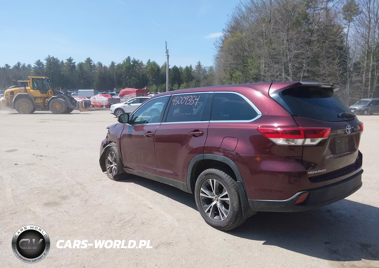 2019 Toyota Highlander Le VIN:5TDBZRFH6KS937032 - 3